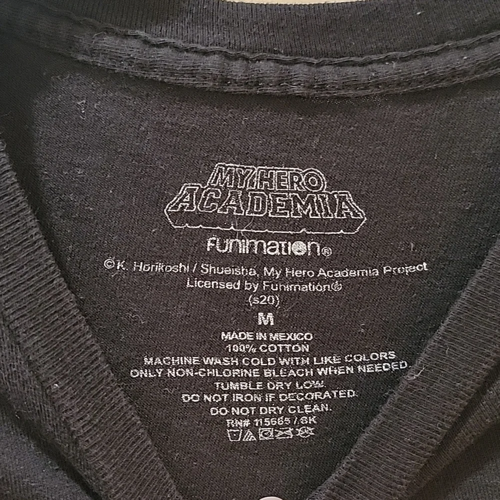 My Hero Academia T-shirt - Picture 2 of 2